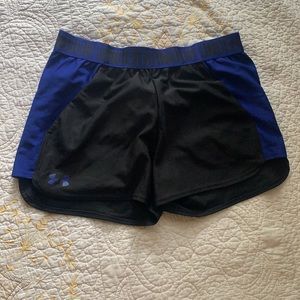 Under Armour heatgear shorts Small